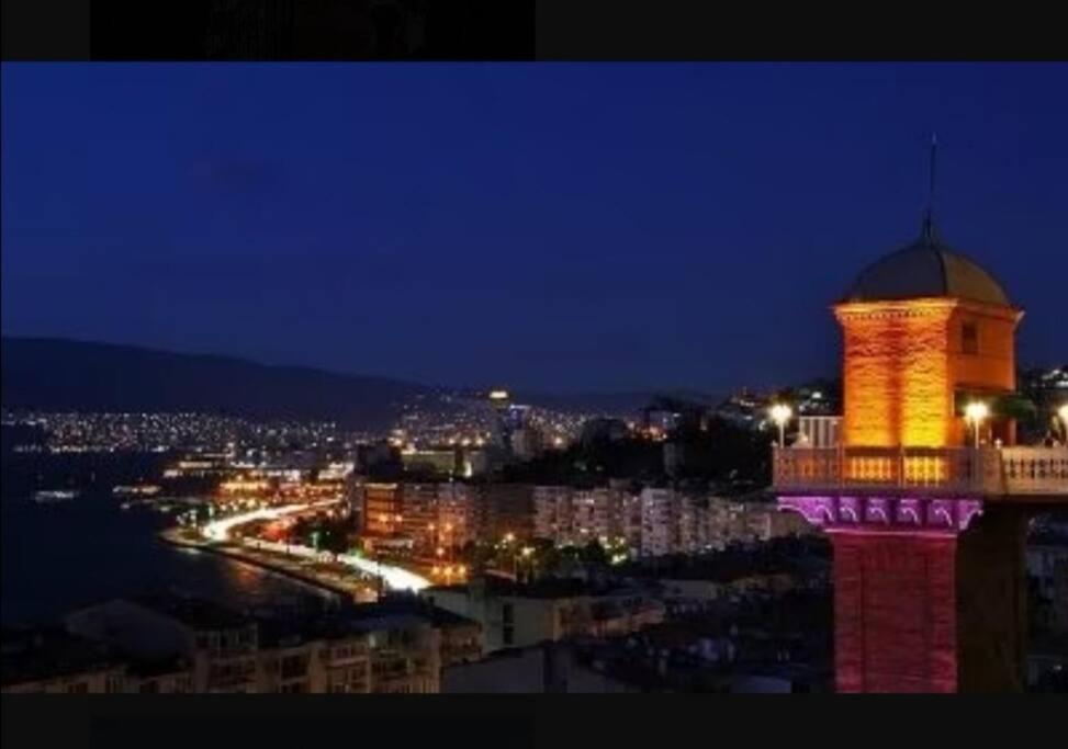 דירות איזמיר 3+1 , Historical Elevator, Warm House Next To Sea מראה חיצוני תמונה