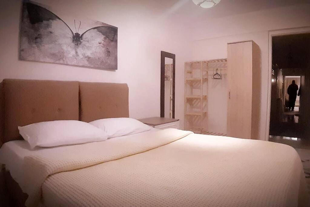 דירות איזמיר 3+1 , Historical Elevator, Warm House Next To Sea מראה חיצוני תמונה