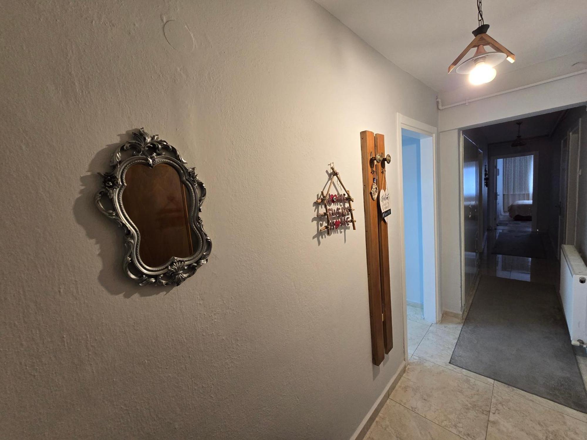 דירות איזמיר 3+1 , Historical Elevator, Warm House Next To Sea מראה חיצוני תמונה